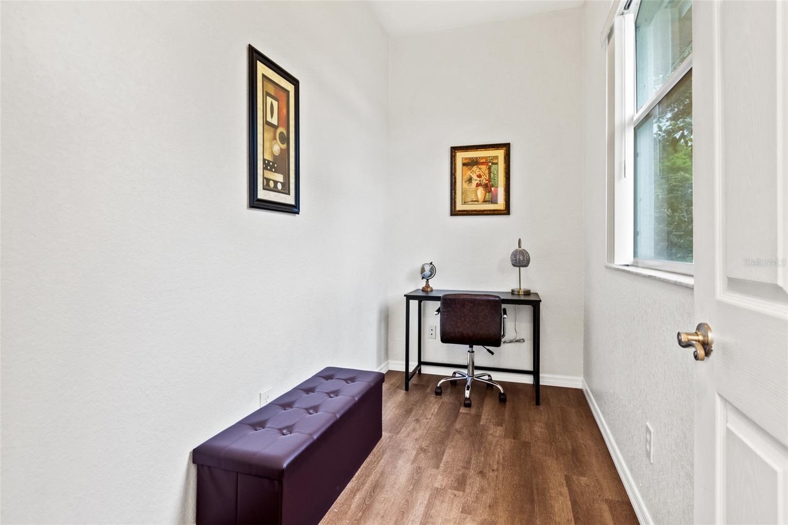 Image 18 of 27 For 1081 1st Street Sw