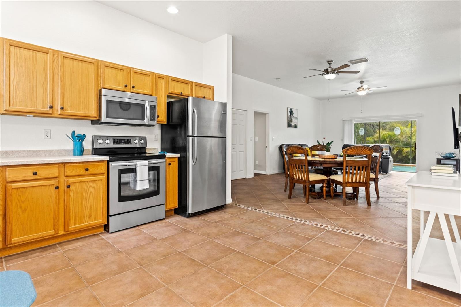 Image 3 of 27 For 1081 1st Street Sw