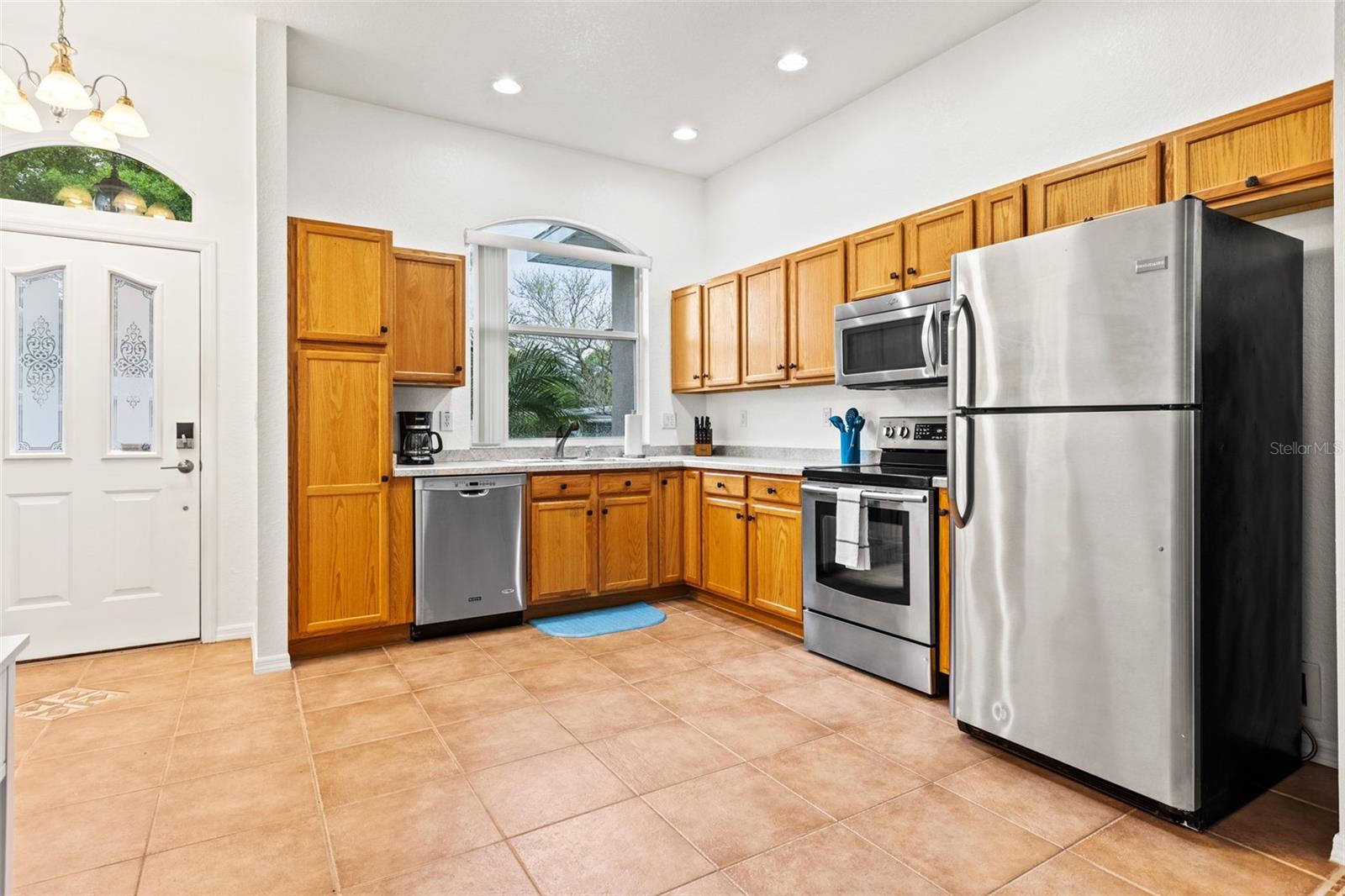 Image 4 of 27 For 1081 1st Street Sw