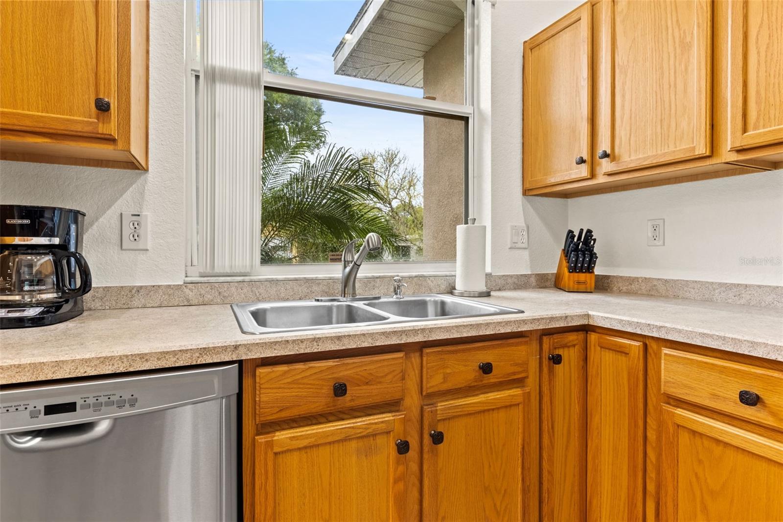 Image 6 of 27 For 1081 1st Street Sw