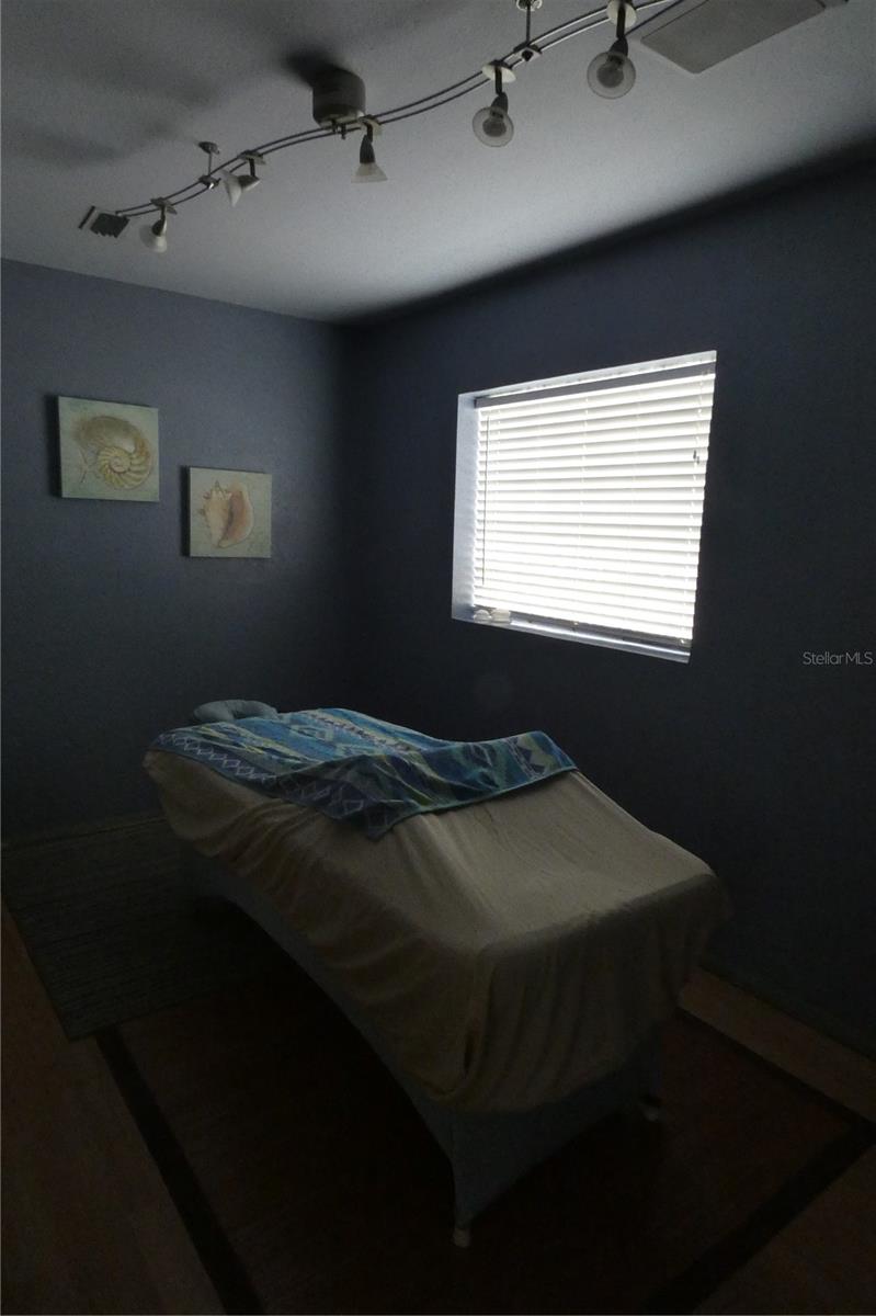 Image 10 of 31 For 5621 Central Avenue