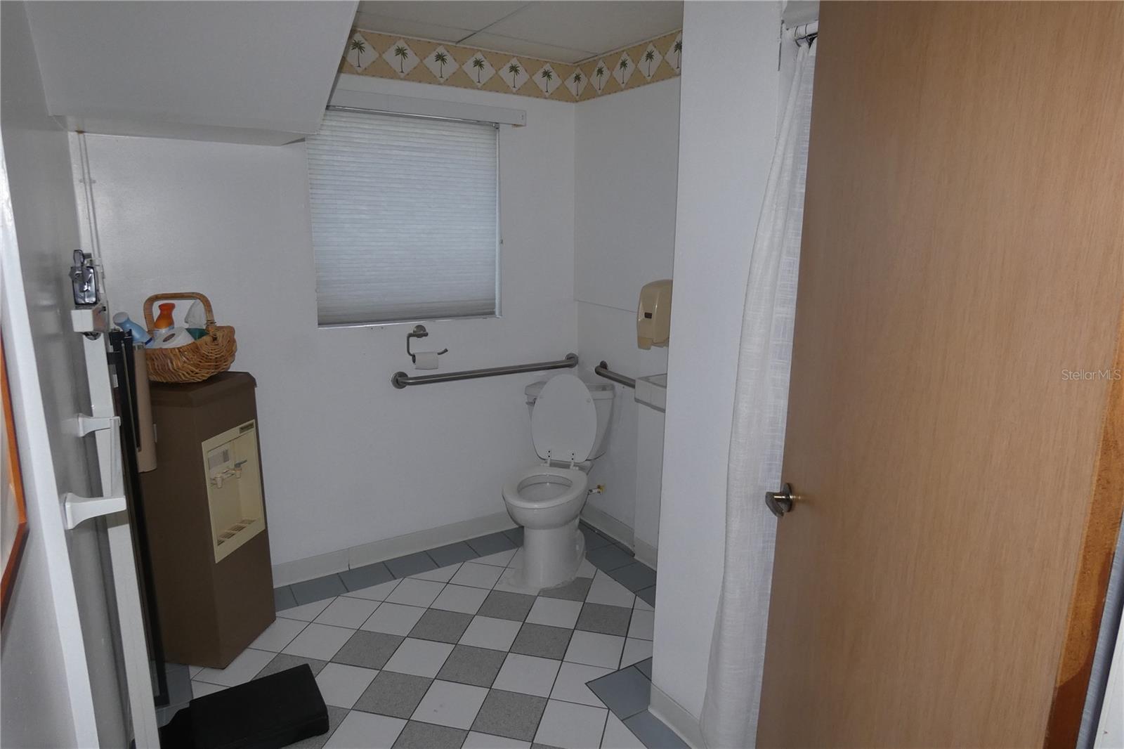 Image 11 of 31 For 5621 Central Avenue