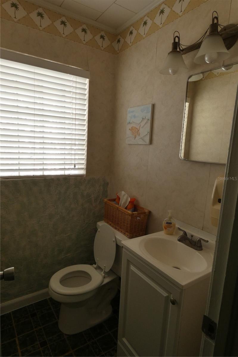 Image 12 of 31 For 5621 Central Avenue