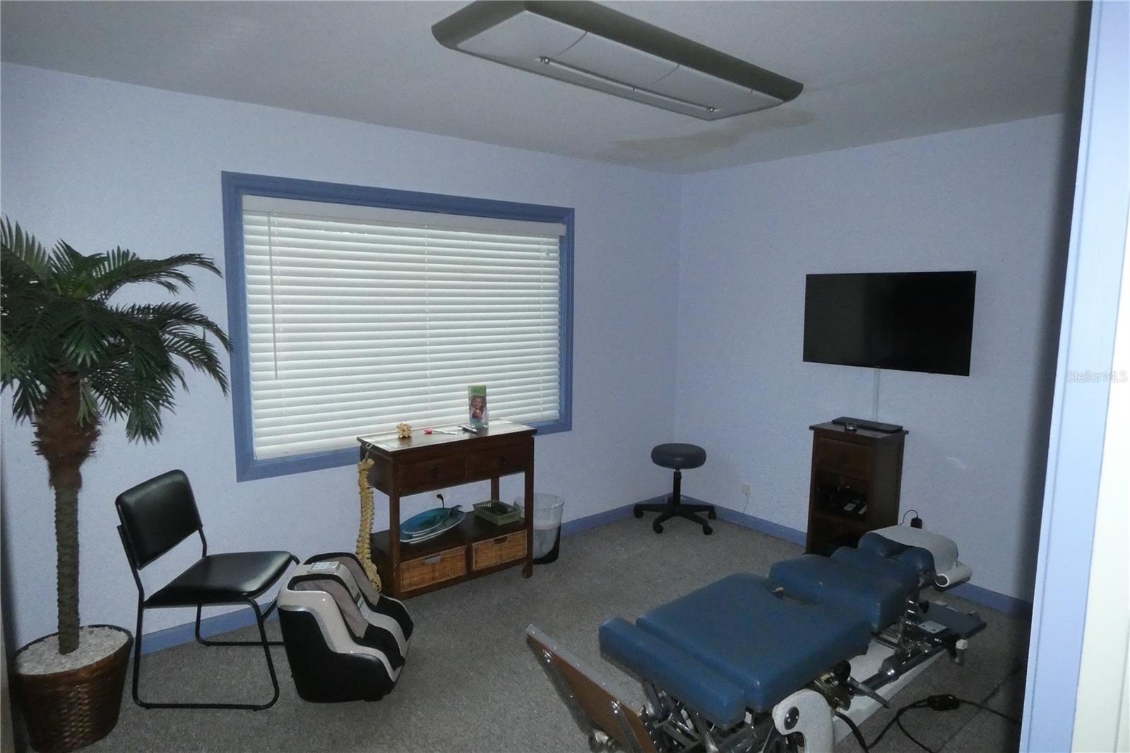 Image 14 of 31 For 5621 Central Avenue