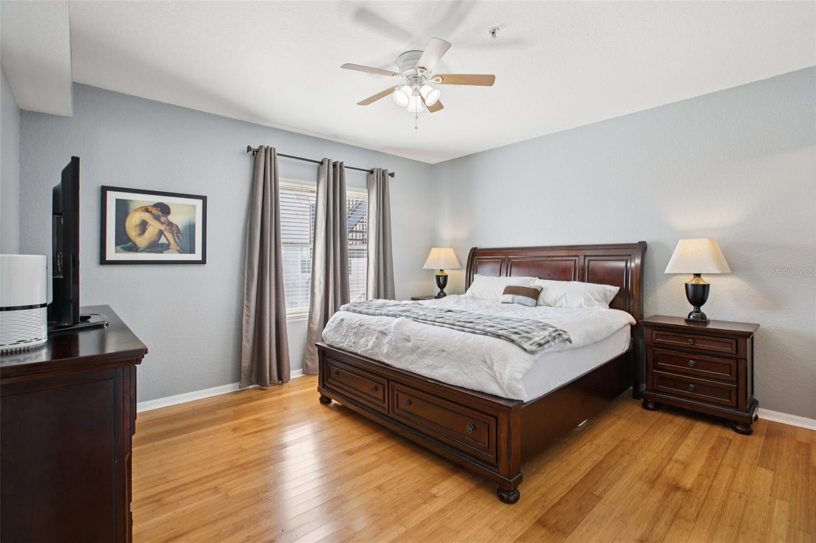 Image 14 of 23 For 2002 5th Avenue 205