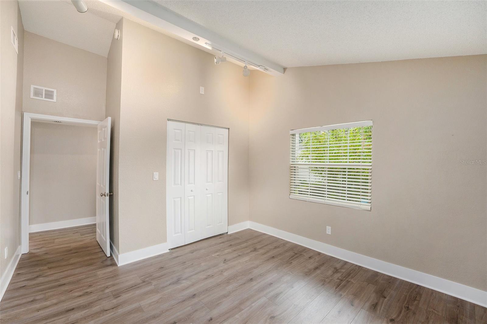 Image 16 of 26 For 849 60th Avenue Ne