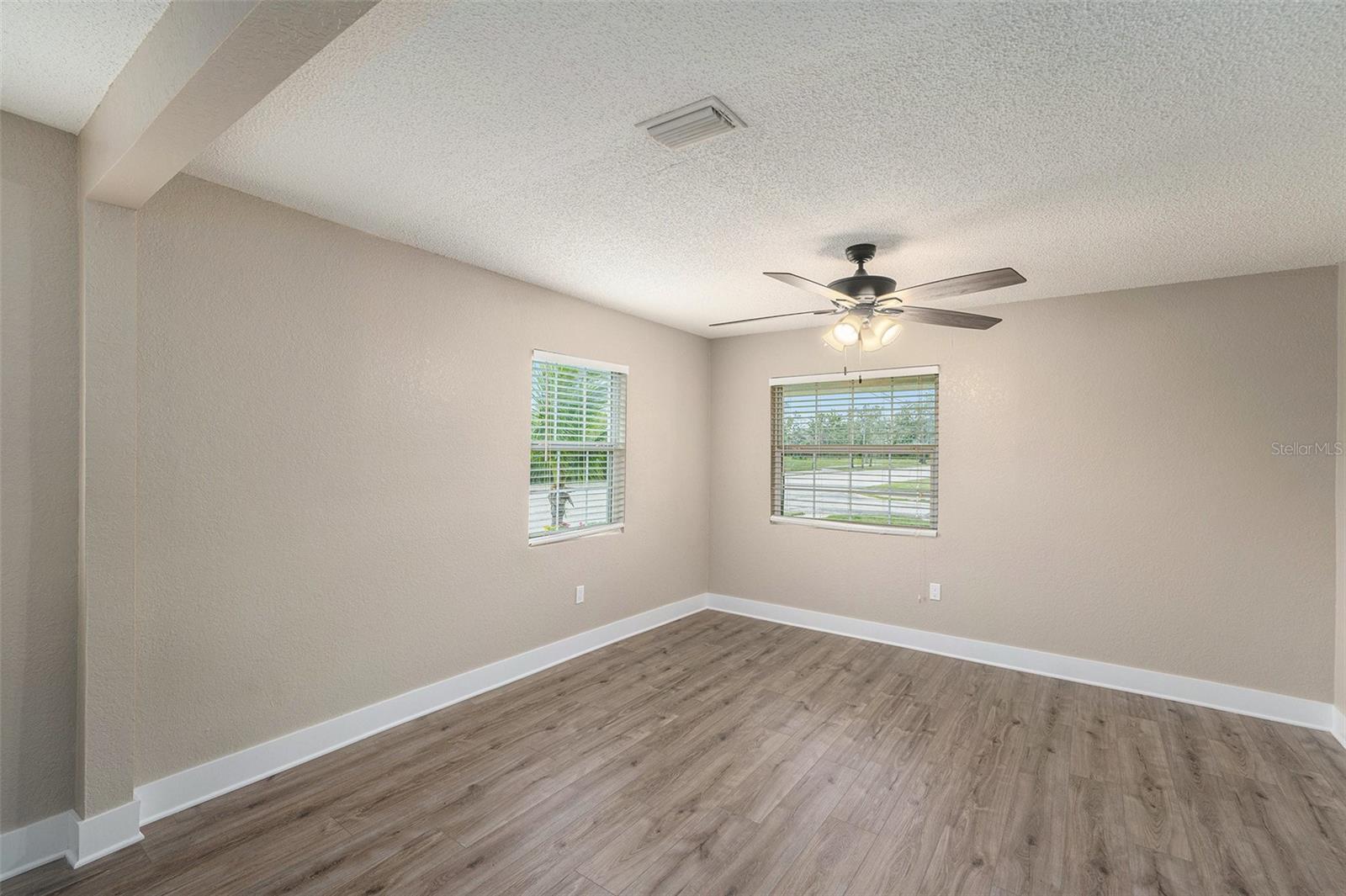 Image 17 of 26 For 849 60th Avenue Ne