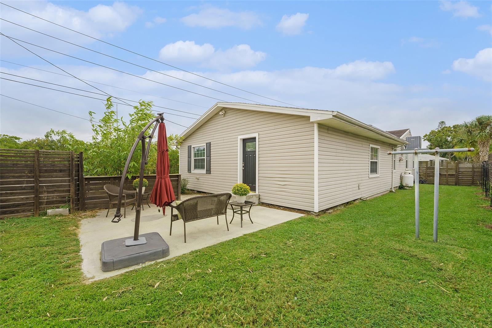 Image 21 of 26 For 849 60th Avenue Ne
