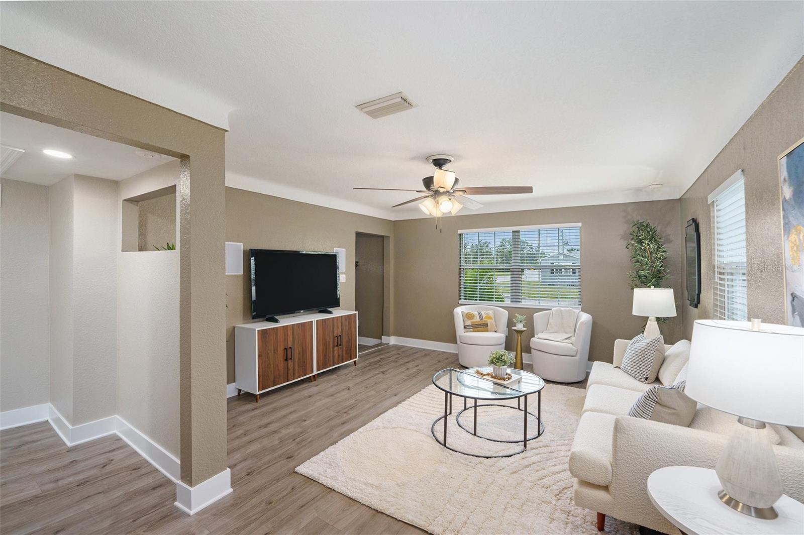 Image 4 of 26 For 849 60th Avenue Ne