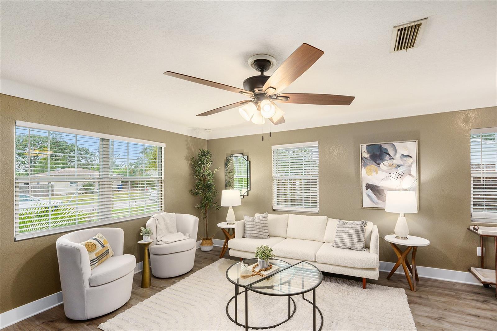 Image 5 of 26 For 849 60th Avenue Ne