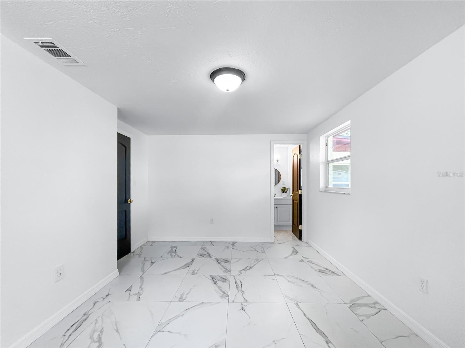 Image 4 of 18 For 1811 Lowry Avenue