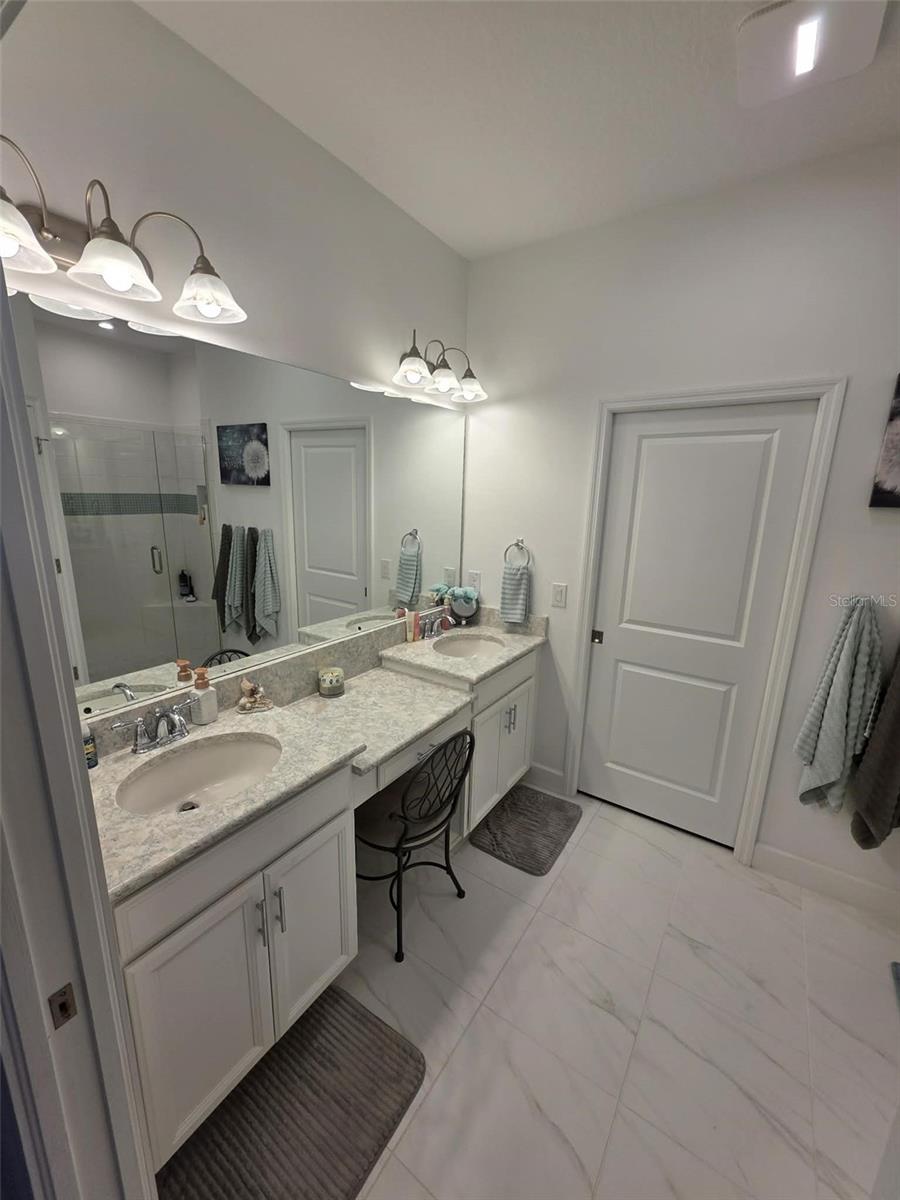Image 13 of 36 For 10934 Wendover Drive