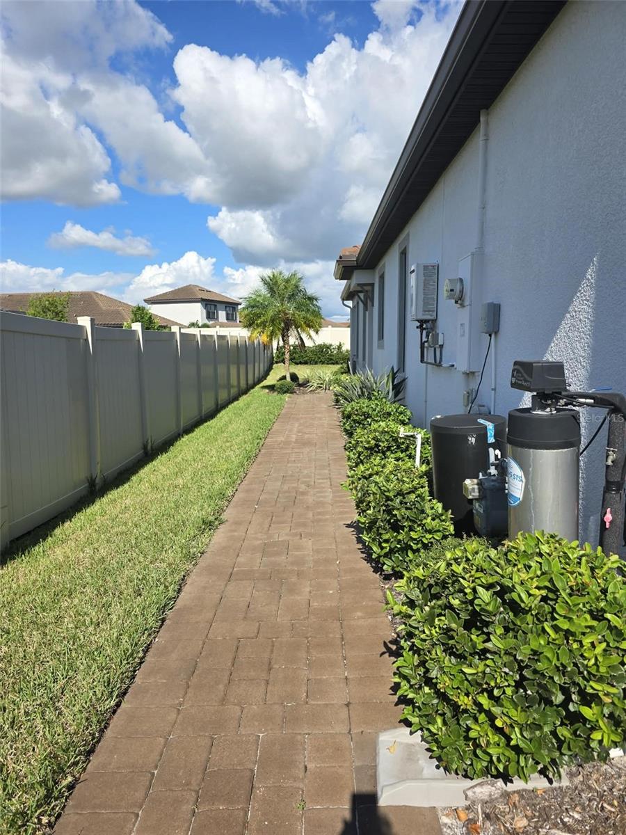 Image 2 of 36 For 10934 Wendover Drive