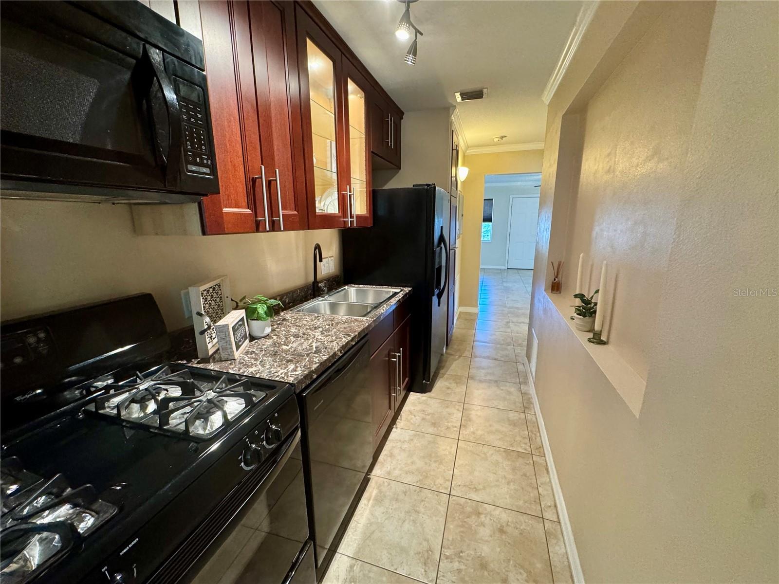 Image 10 of 38 For 5855 18th Street N 11