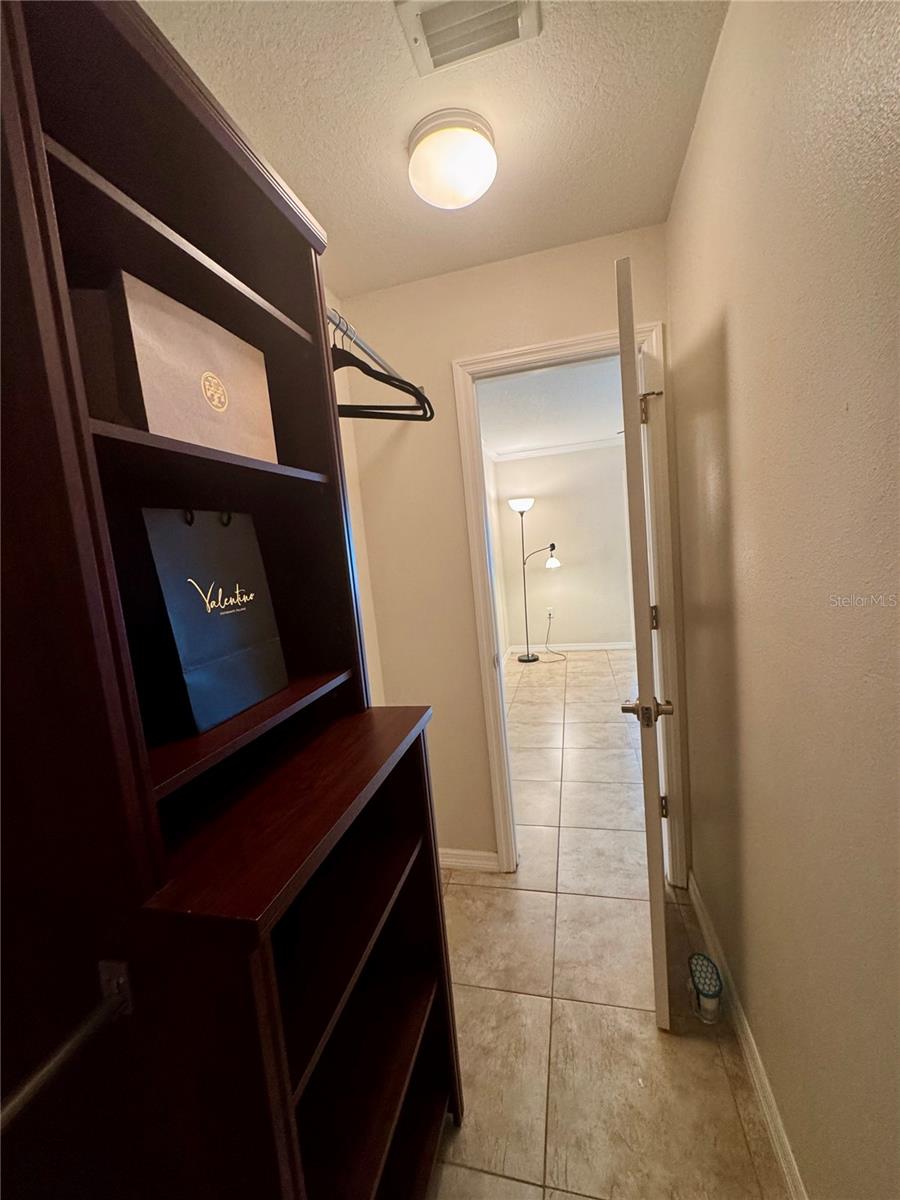 Image 18 of 38 For 5855 18th Street N 11