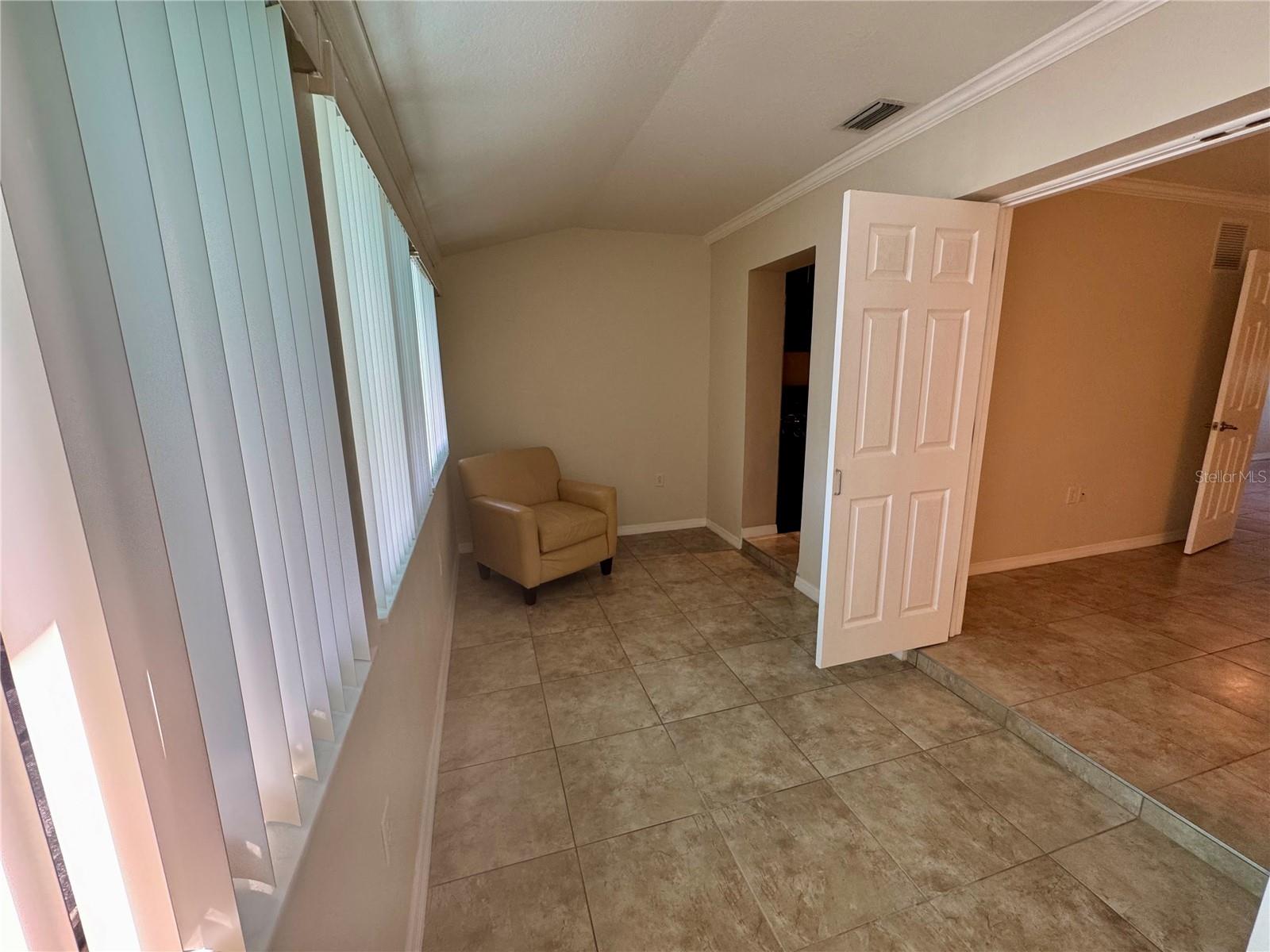 Image 23 of 38 For 5855 18th Street N 11