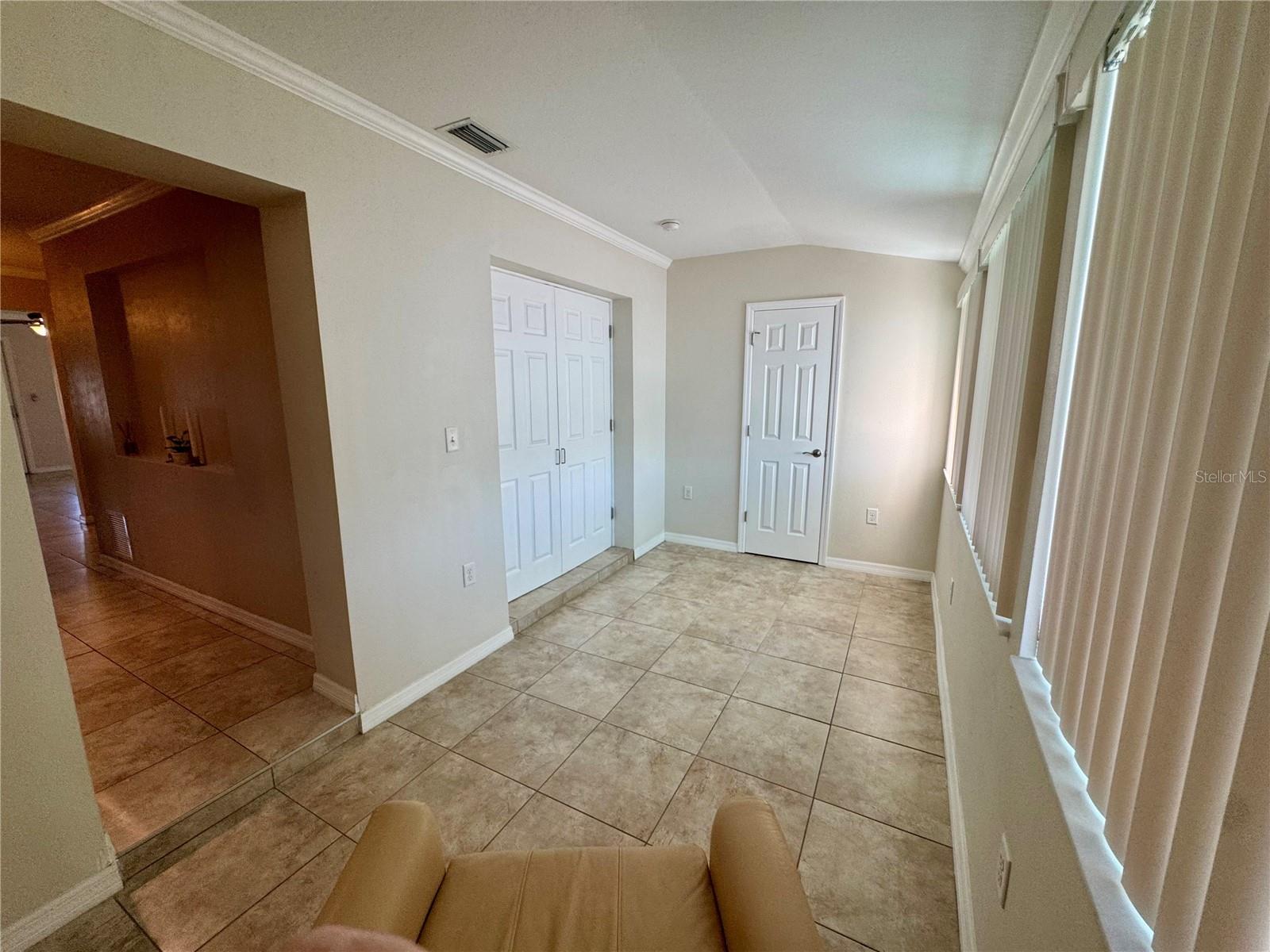 Image 25 of 38 For 5855 18th Street N 11