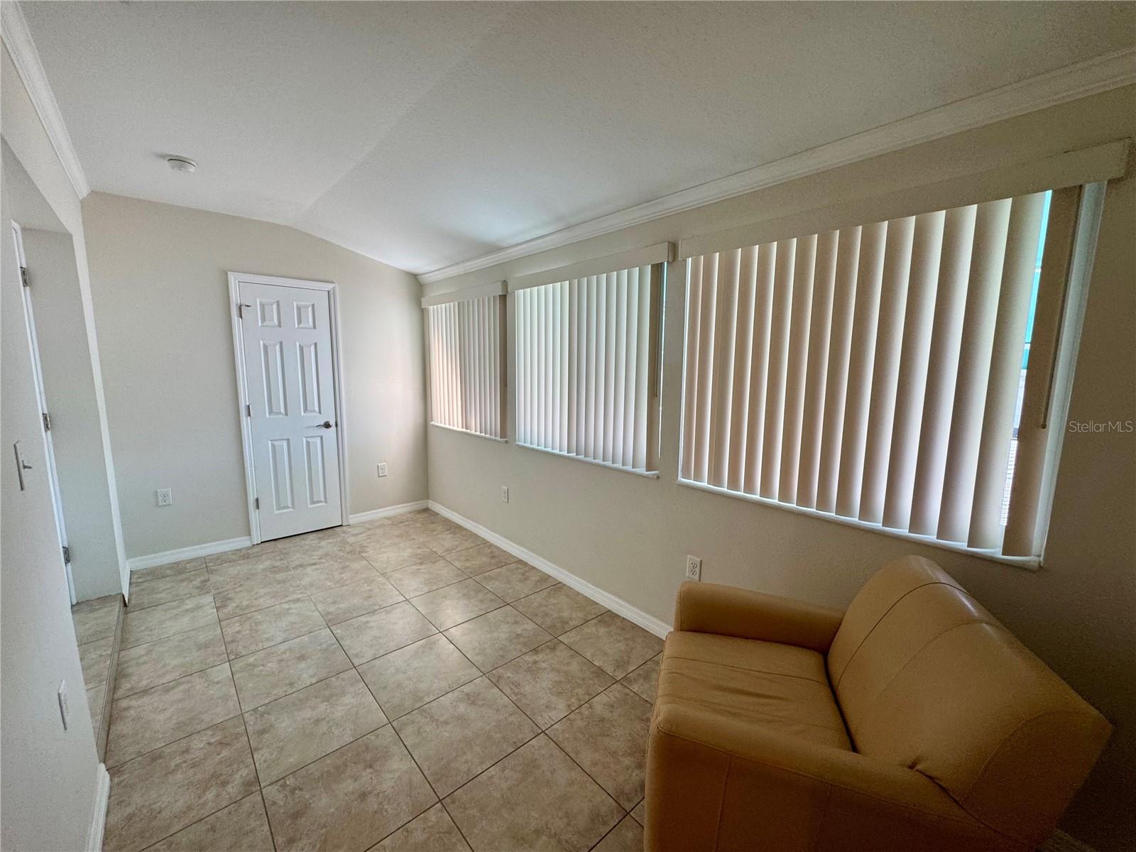 Image 26 of 38 For 5855 18th Street N 11
