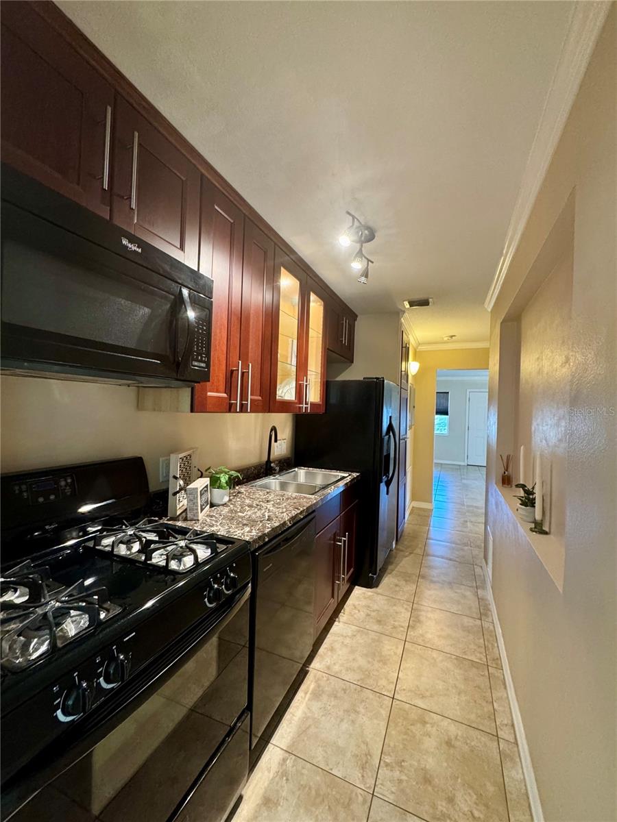 Image 9 of 38 For 5855 18th Street N 11