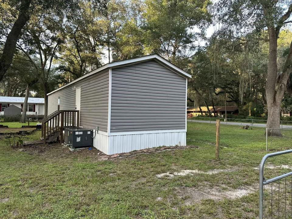 Image 7 of 15 For 1984 118th Avenue Road