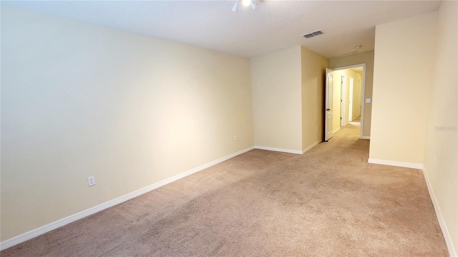 Image 39 of 48 For 9540 Trumpet Vine Loop