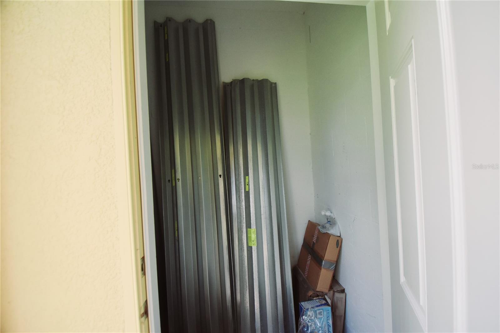 Image 46 of 48 For 9540 Trumpet Vine Loop