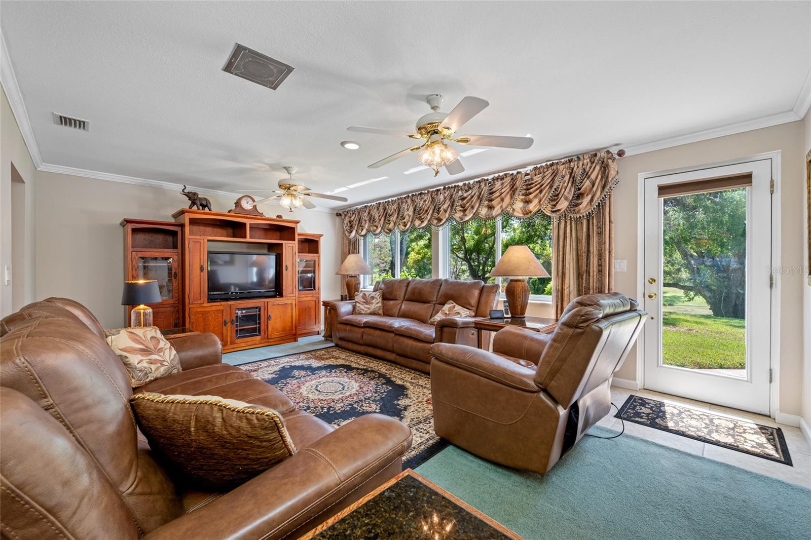 Image 25 of 62 For 3146 Dorchester Drive
