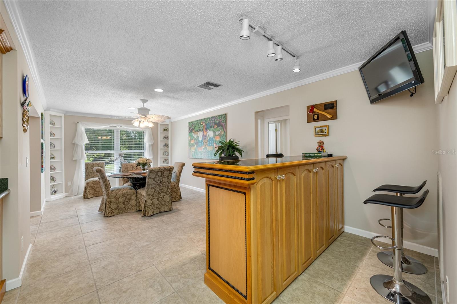 Image 7 of 62 For 3146 Dorchester Drive