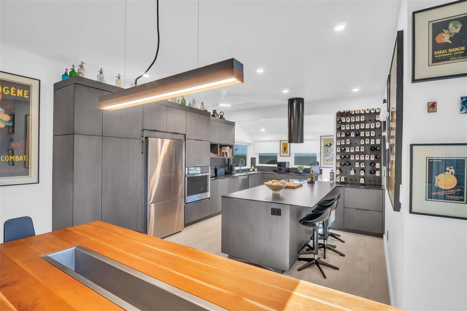 Image 12 of 36 For 747 2nd Street N