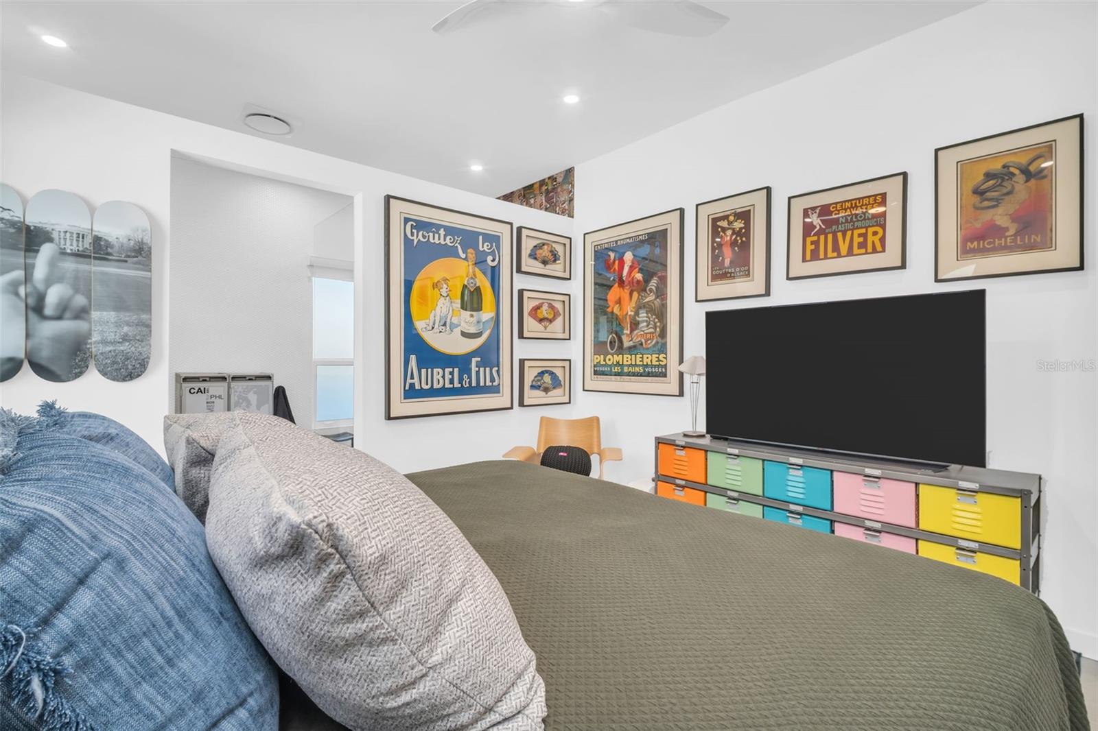 Image 20 of 36 For 747 2nd Street N