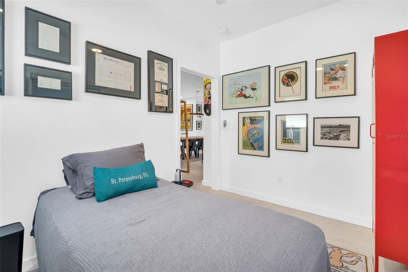 Image 23 of 36 For 747 2nd Street N