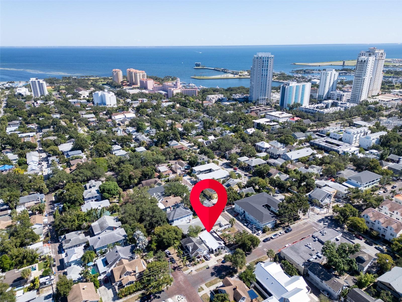 Image 33 of 36 For 747 2nd Street N