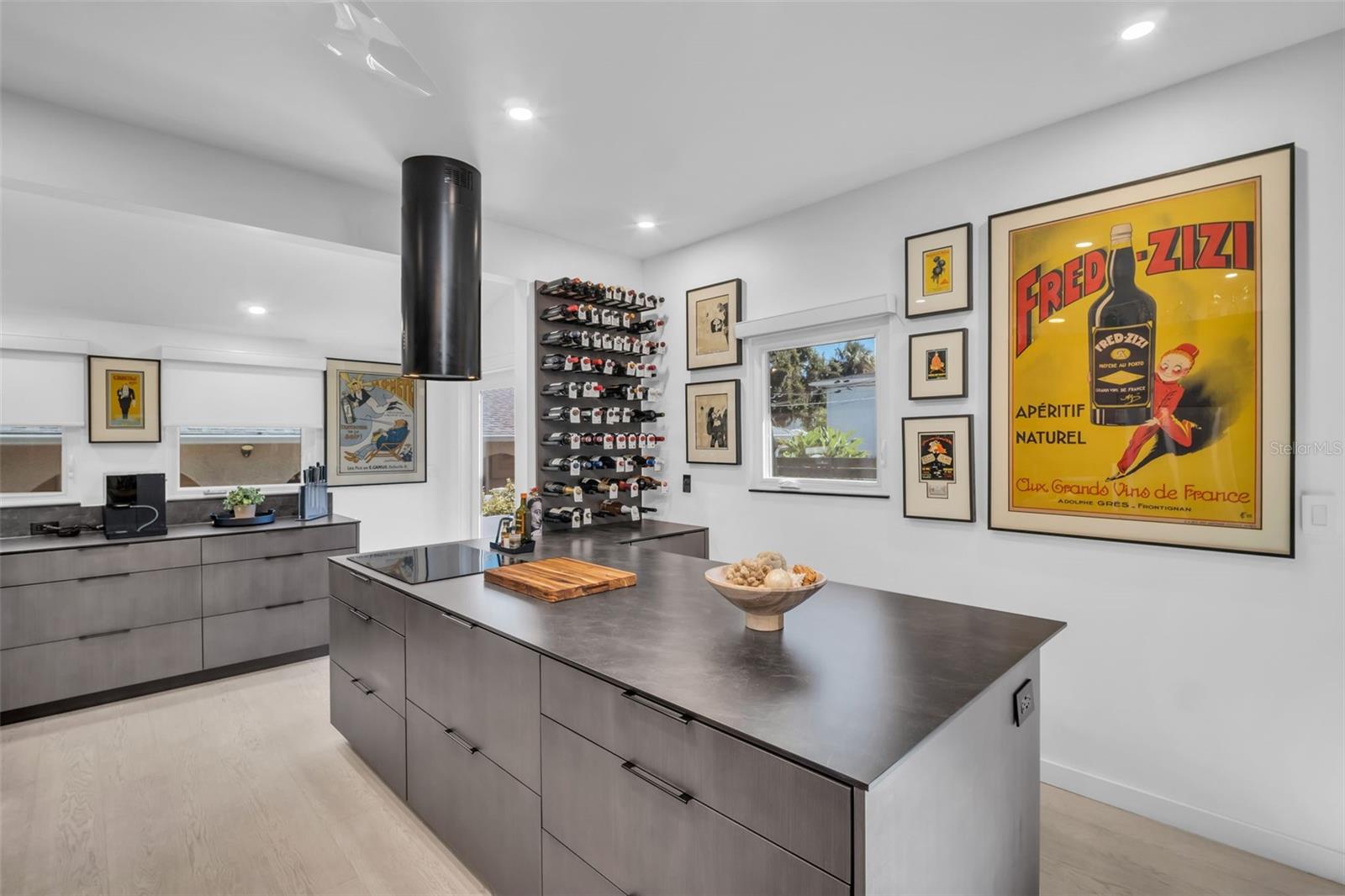 Image 8 of 36 For 747 2nd Street N