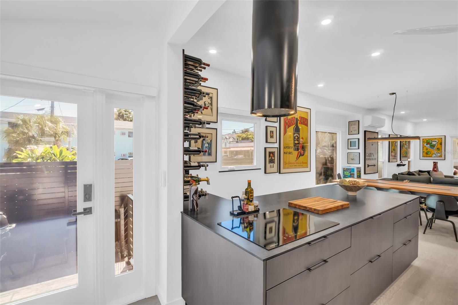 Image 9 of 36 For 747 2nd Street N