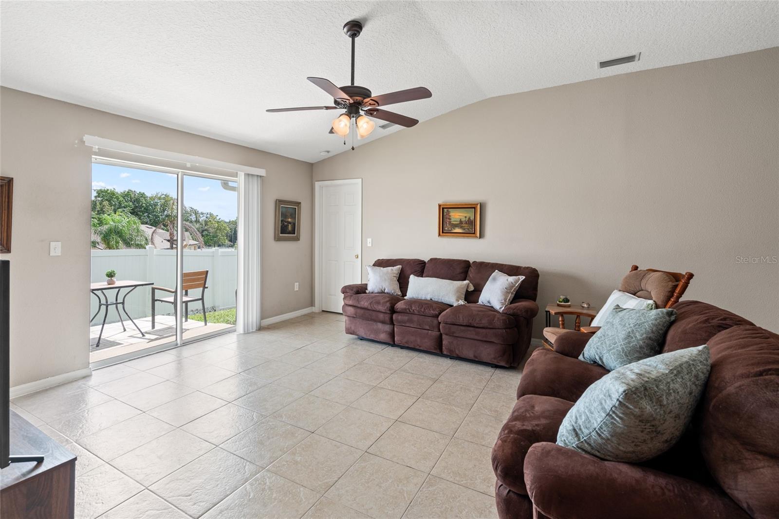 Image 14 of 33 For 7530 Jeno Street