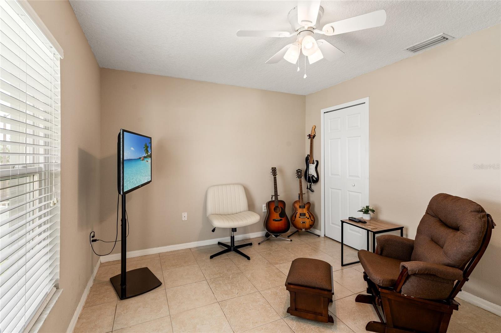 Image 15 of 33 For 7530 Jeno Street