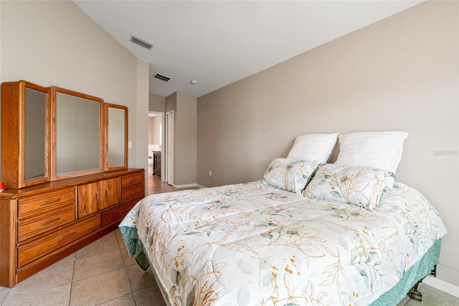 Image 24 of 33 For 7530 Jeno Street