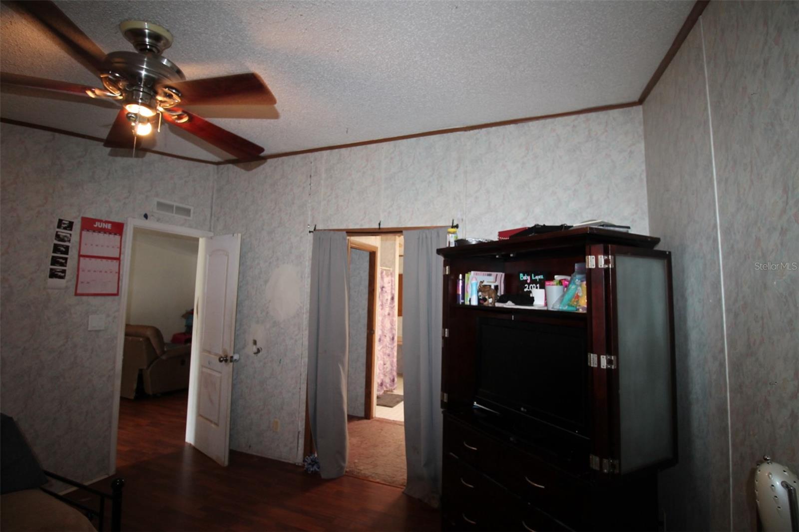 Image 11 of 19 For 11150 109th Street