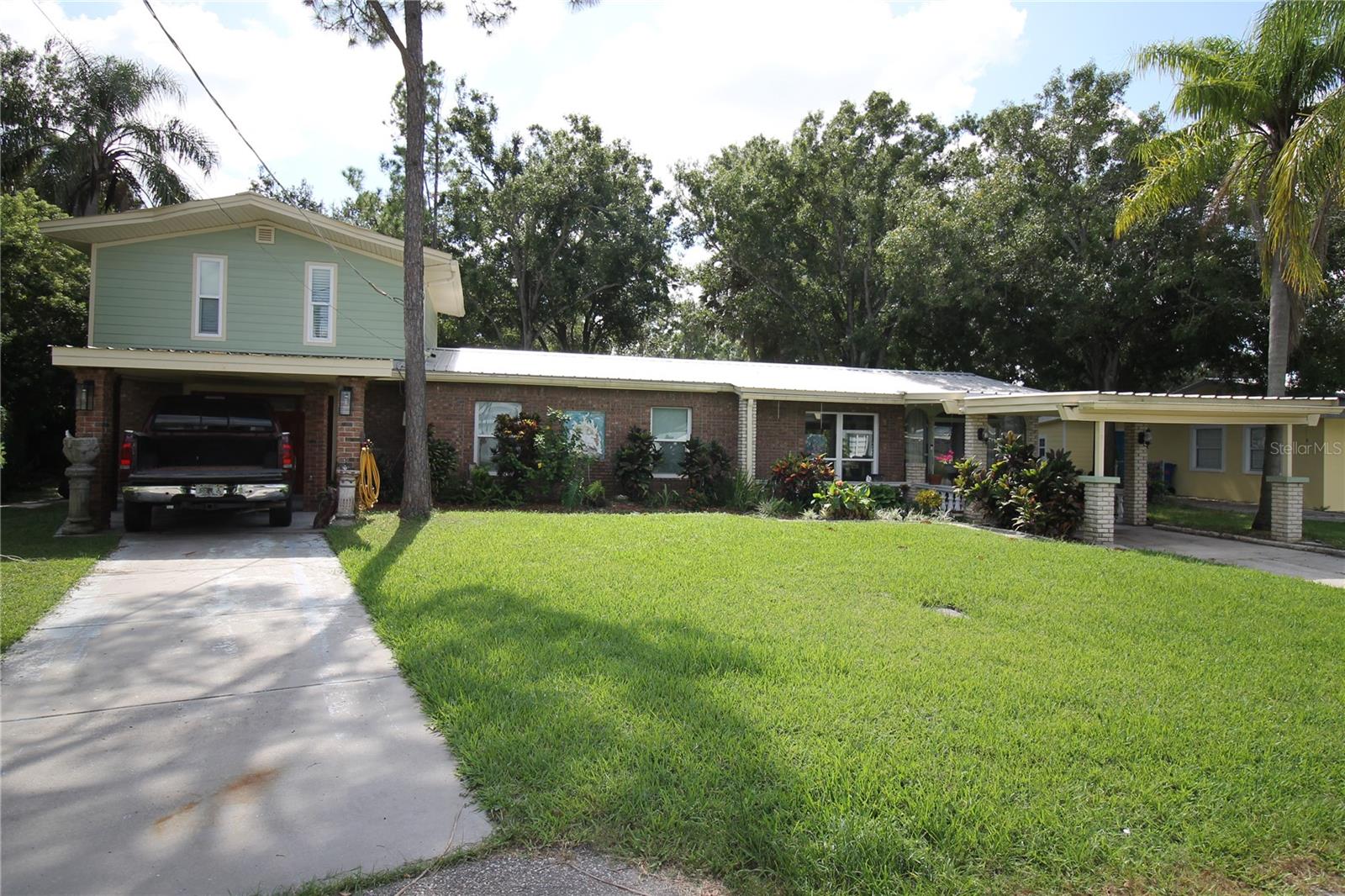 Listing photo id 0 for 4511 26th Avenue S