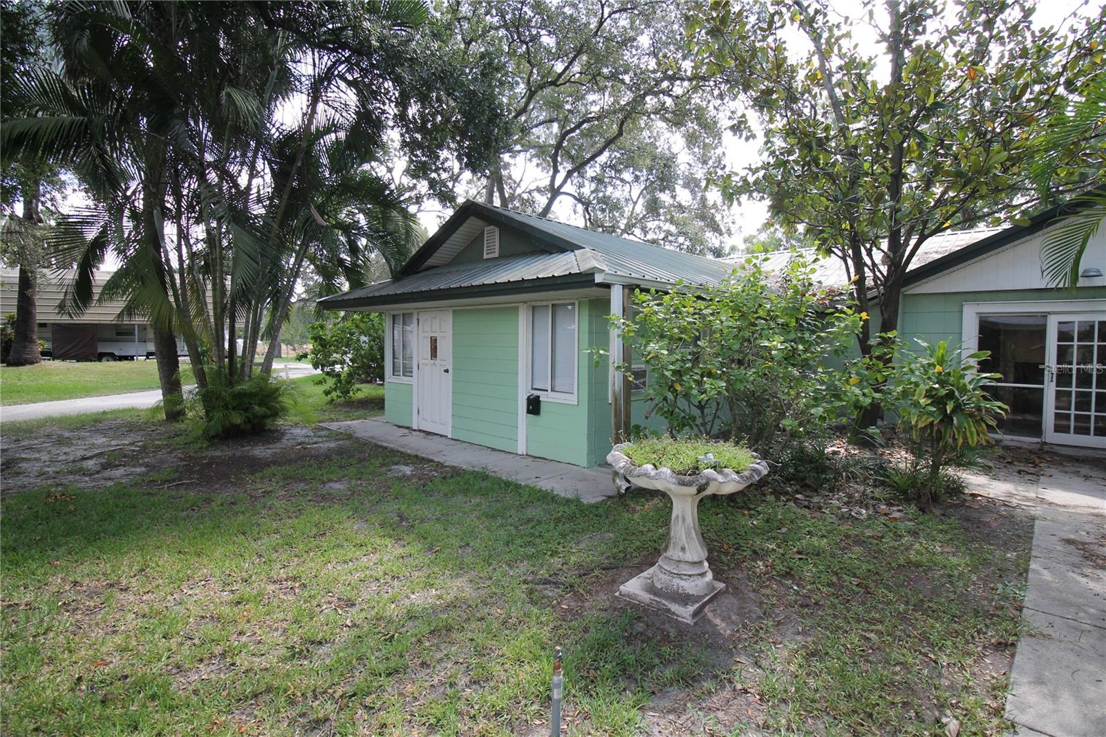 Listing photo id 18 for 4511 26th Avenue S