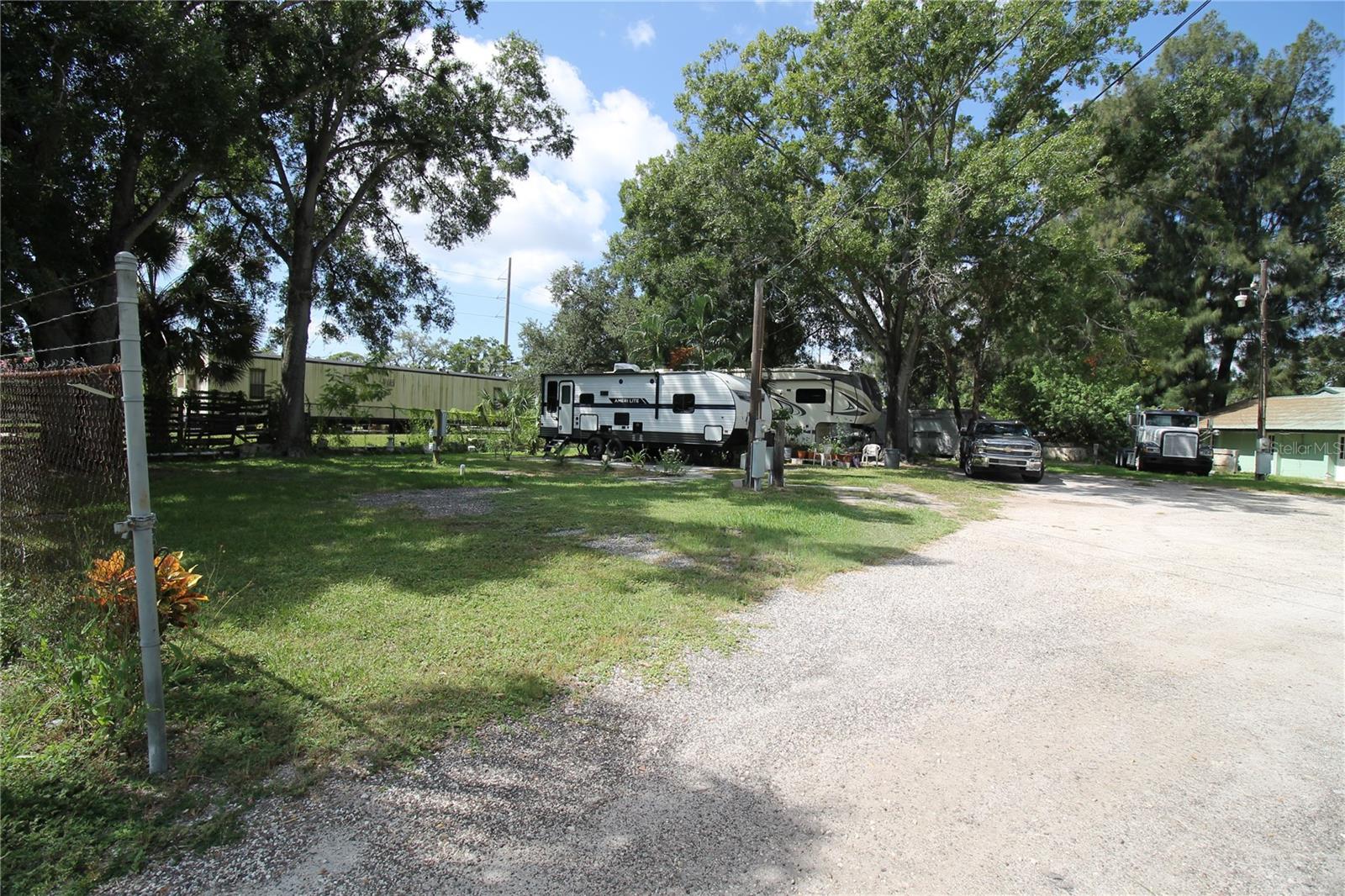 Listing photo id 27 for 4511 26th Avenue S