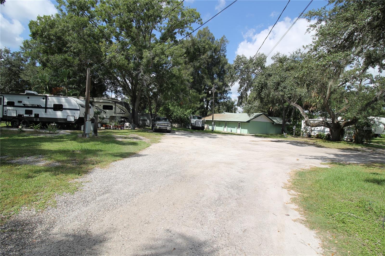 Listing photo id 28 for 4511 26th Avenue S