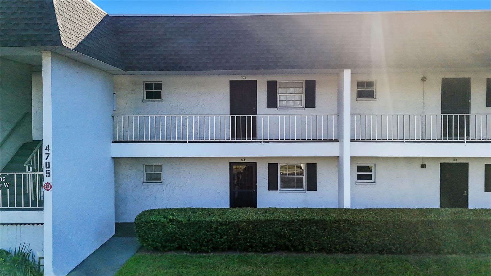 Image 3 of 25 For 4705 5th Street W 302