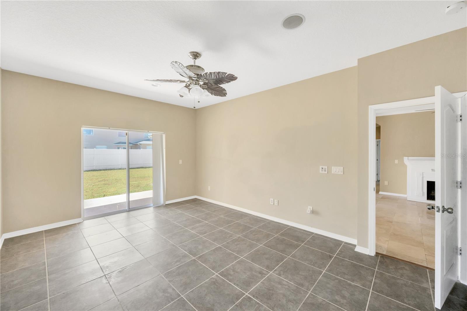 Image 19 of 41 For 1833 Mira Lago Circle