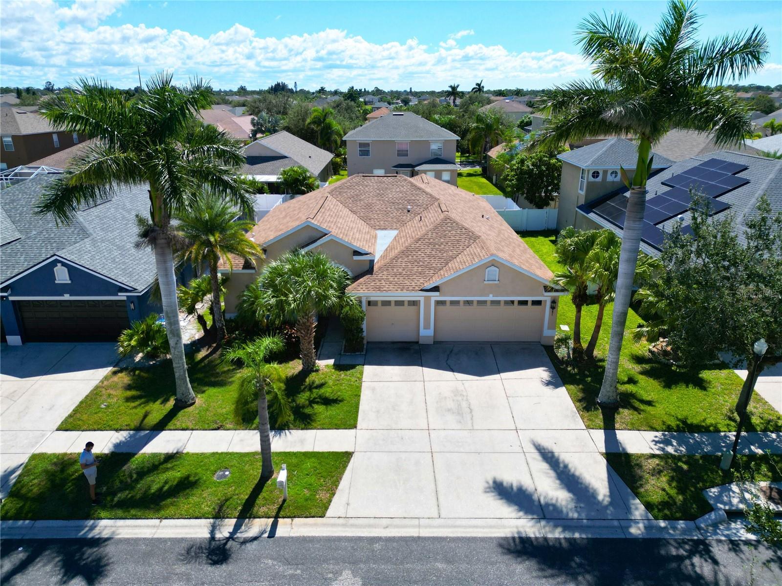 Image 2 of 41 For 1833 Mira Lago Circle