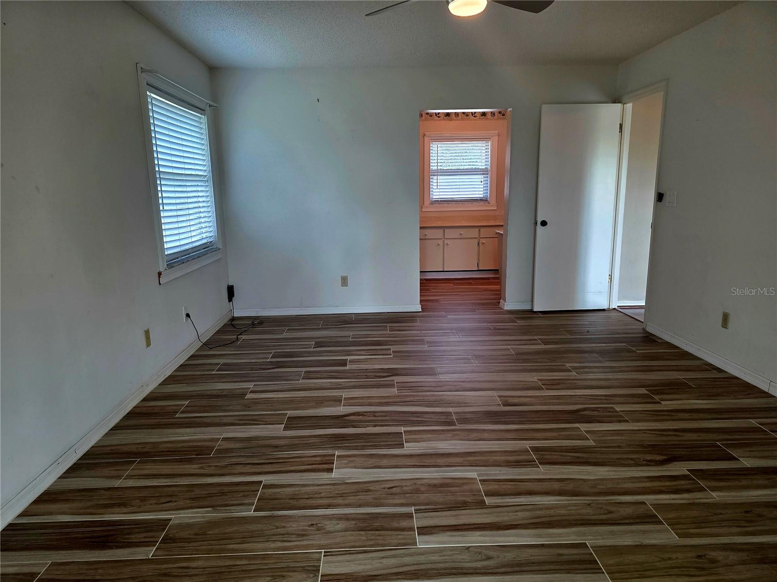 Image 15 of 34 For 1936 New Bedford Drive