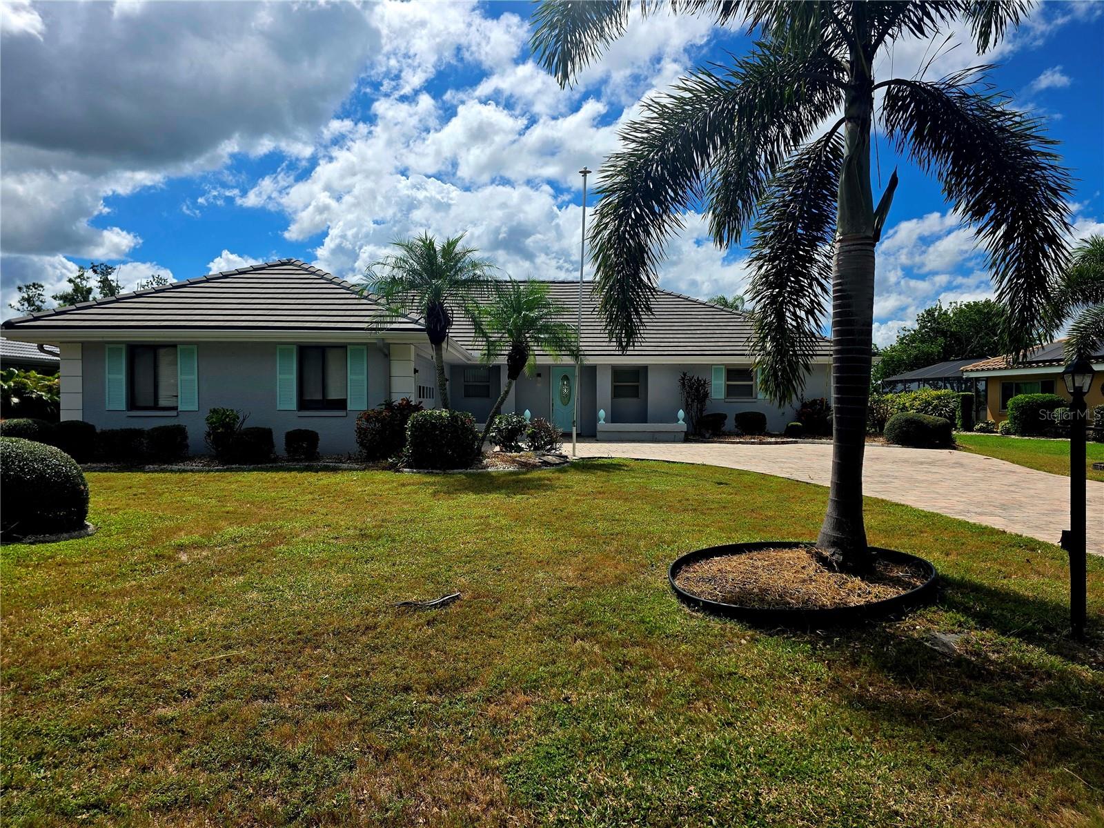 Image 2 of 34 For 1936 New Bedford Drive