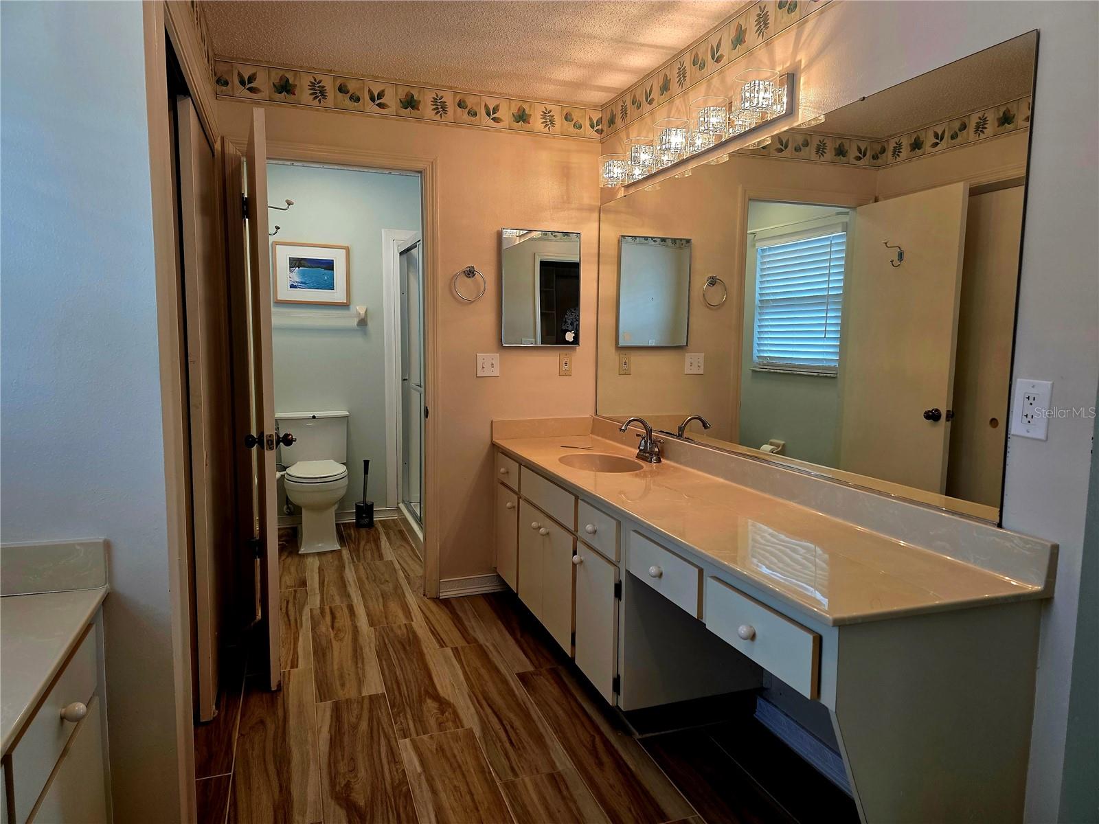 Image 23 of 34 For 1936 New Bedford Drive