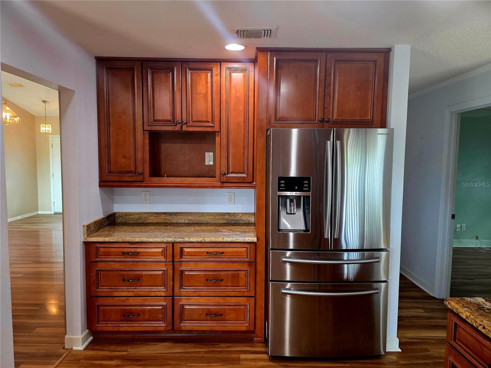 Image 6 of 34 For 1936 New Bedford Drive