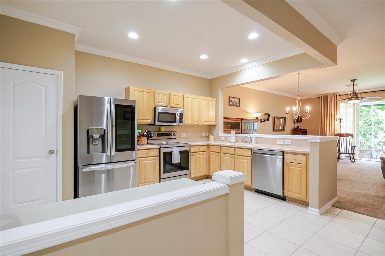 Image 3 of 48 For 26535 Castleview Way